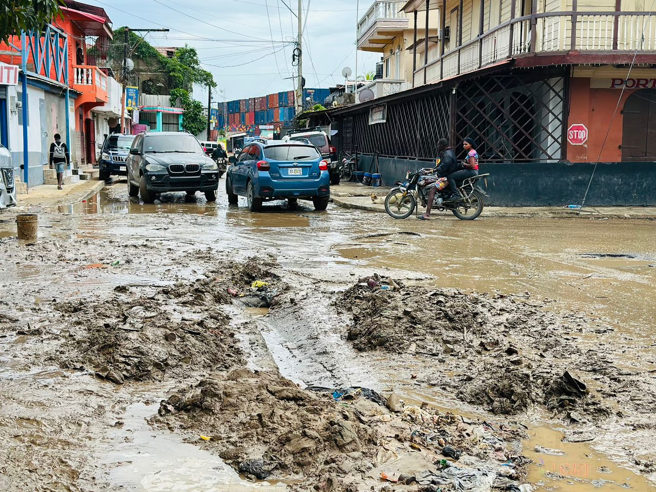 Rues inondées, canaux bouchés : le Cap-Haïtien face à l’inaction des autorités